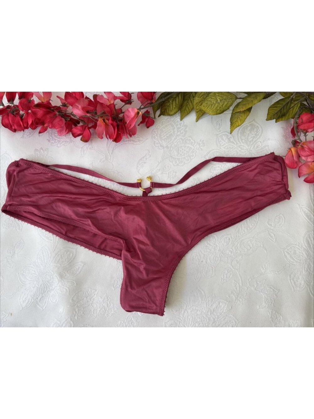 VICTORIA'S SECRET M PINK SILKY VERY SEXY LOW RISE CHEEKY GOLD CHARM PANTIES NWT